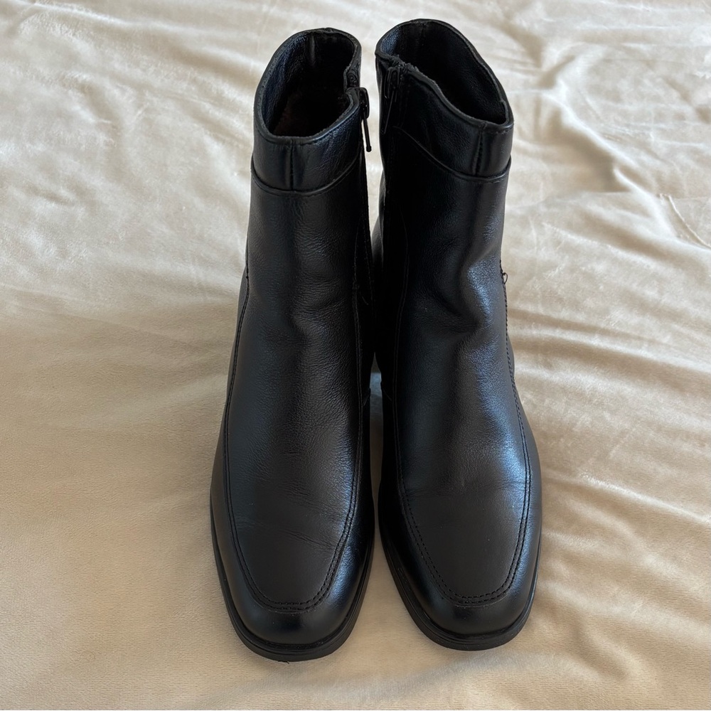 Italian Black Leather Ankle Booties Size 7 - Picture 6 of 12